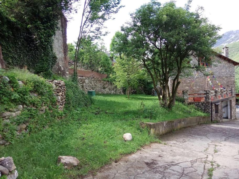 Villa La Borda De Sesué Esterno foto