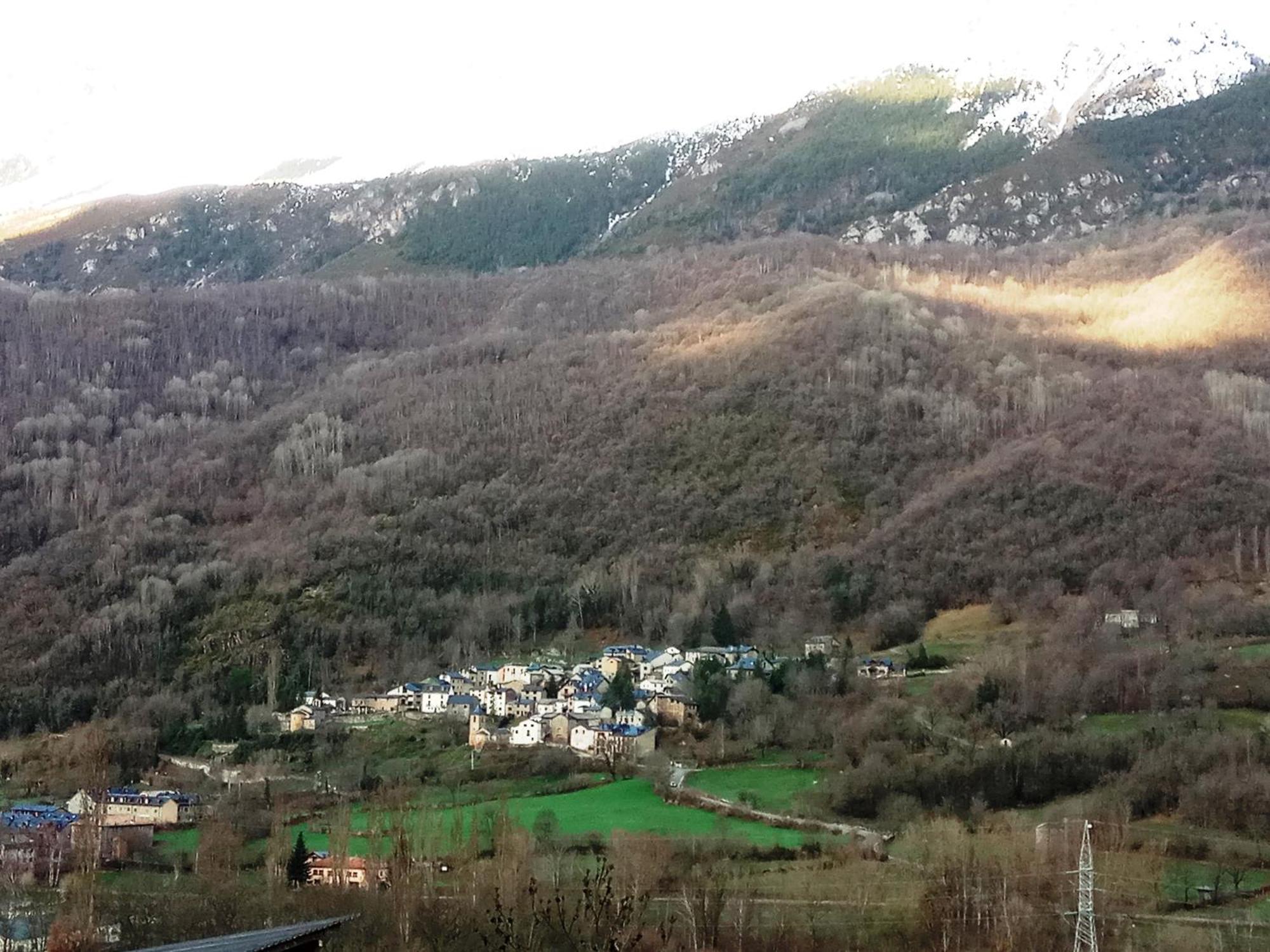 Villa La Borda De Sesué Esterno foto