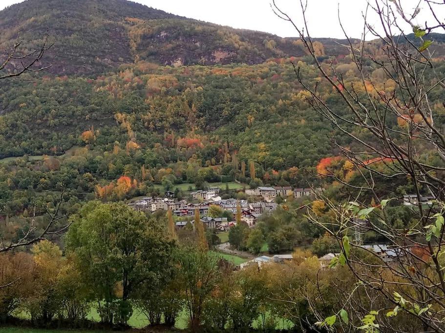 Villa La Borda De Sesué Esterno foto